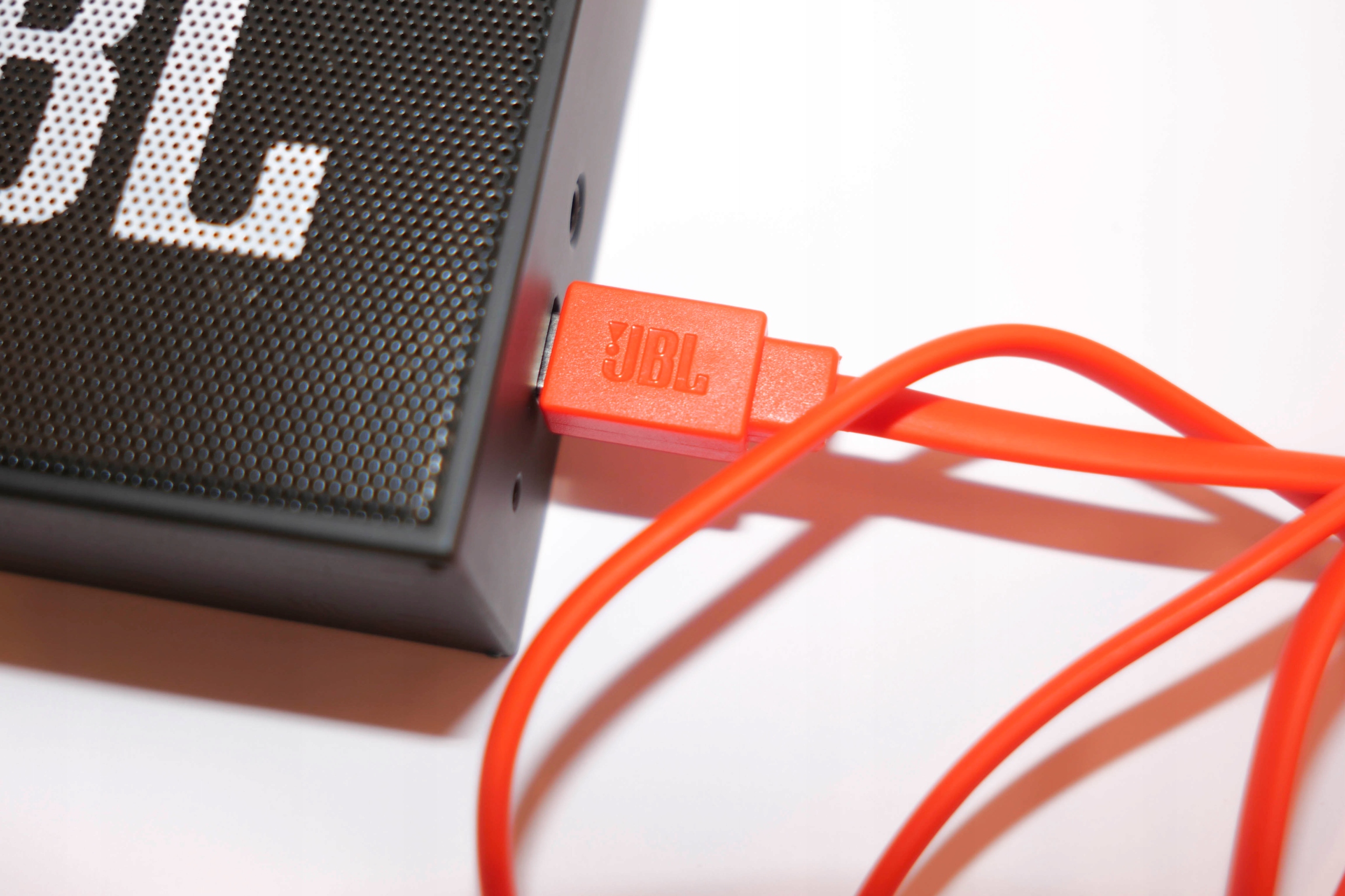 Kabel Usb Jbl Do Adowania G O Nik W Jbl Oficjalne