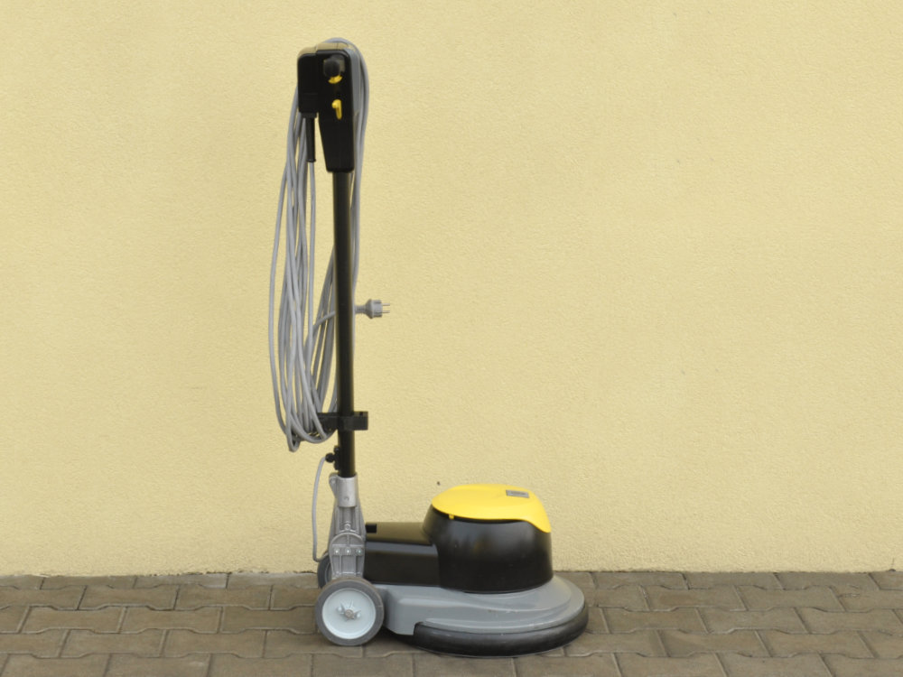 SZOROWARKA KARCHER BDP 43 410 C 230V 2000netto 7222791347