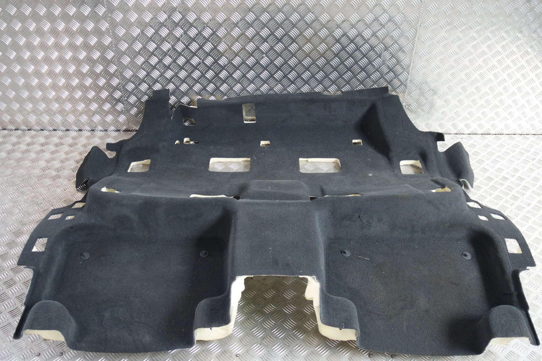 Черный ковер задний ковер AUDI Q7 4m0