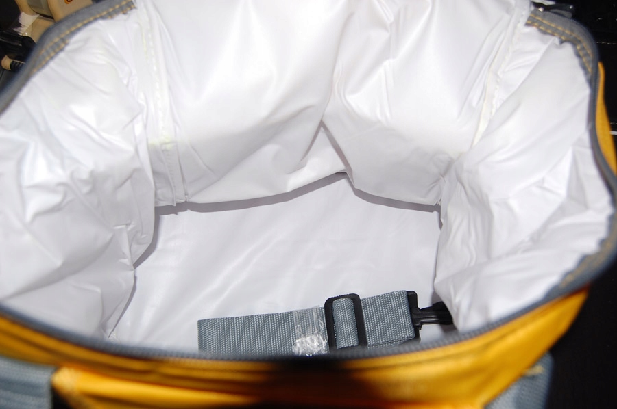 TORBA TERMICZNA/LODÓWKA 17 L + WKŁAD - 3 kolory Pojemność 10-20 l