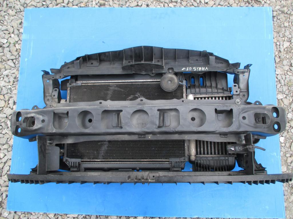 ПЕРЕДНЯ ПАНЕЛЬ ПЕРЕДНІЙ РАДІАТОРИ TOYOTA YARIS II 1.4 D4d 05-