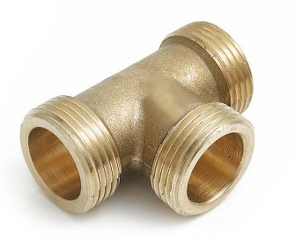 

Mosiężny trójnik z gwintem zewnętrz. 3/4" 879