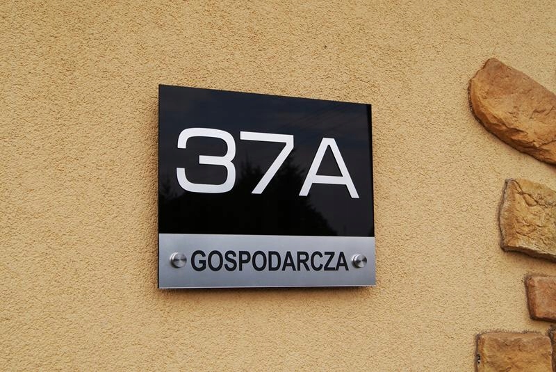 NOWOCZESNY DUŻY NUMER DOMU Tabliczka na DOM Wysokość produktu 27 cm