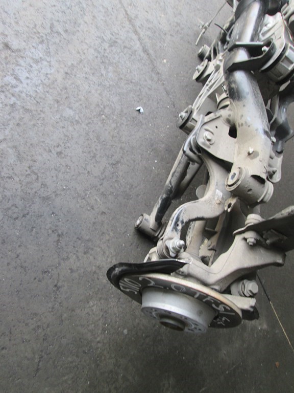 Zawieszenie tylne VW Tiguan 5N0 4X4 2,0 TFSI Producent części Volkswagen OE