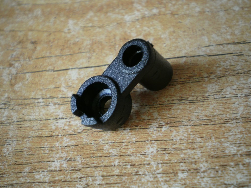 NOWE REGULATORY LAMPA REFLEKTOR VOLVO V40 S40 Producent części Lemo