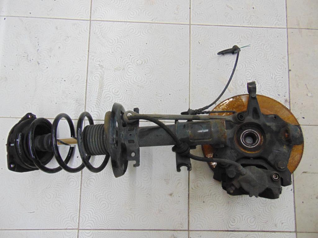 otoč McPherson pravá RENAULT MEGANE III 2.0TB