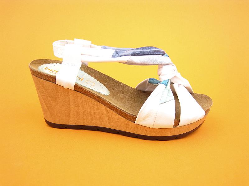 Bertuchi vz. 4613 Kůže Sandálky Snížení % vel. 40