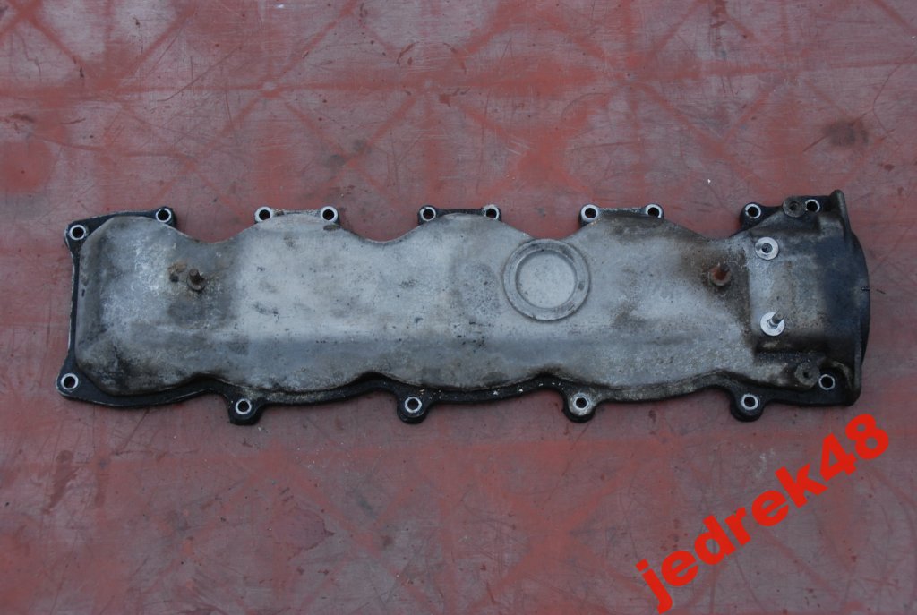 POKRYWA ZAWOROW DEKIEL 2,8 IVECO DAILY 99-06