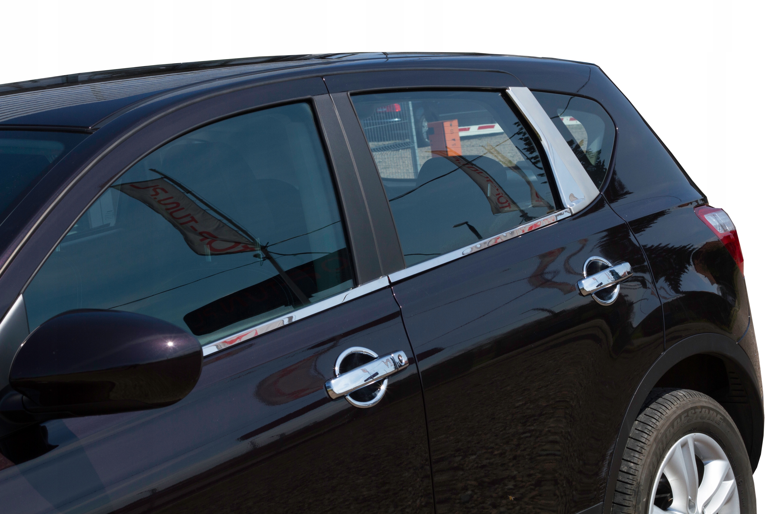 

Dolne listwy szyb bocznych Nissan Qashqai 2007-13