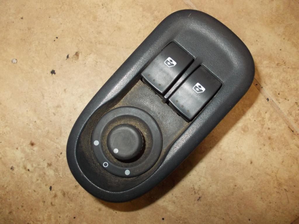ПЕРЕКЛЮЧАТЕЛЬ СТЕКЛОПОДЪЕМНИКА RENAULT KANGOO #