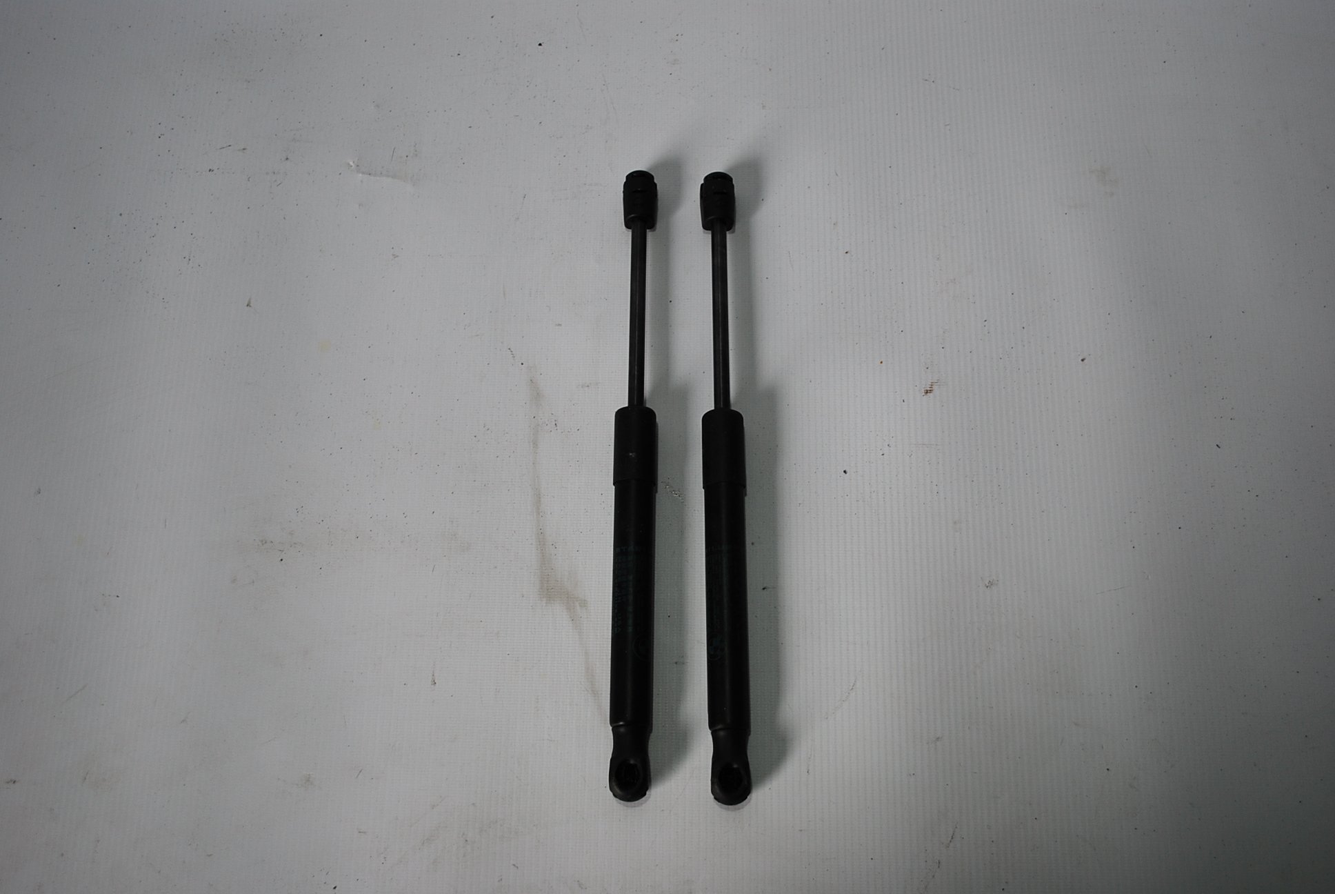 BMW X3 F25 X4 F26 телескопи приводи капота