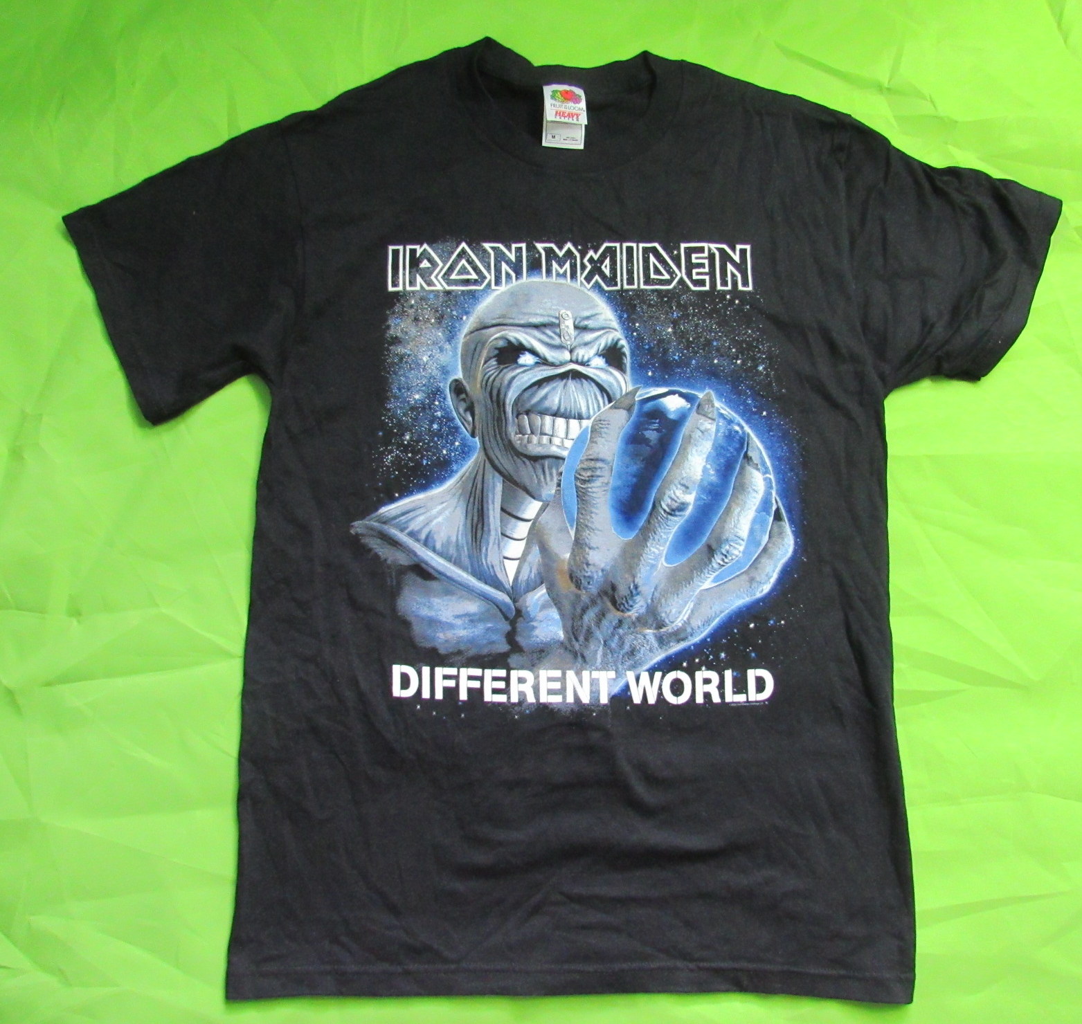 DIFFERENT WORLD - Iron Maiden 