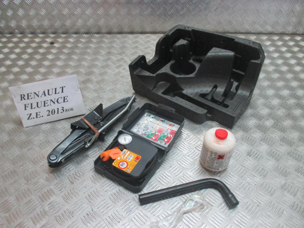 Домкрат ключ насос комплект FLUENCE Z. E. 2013