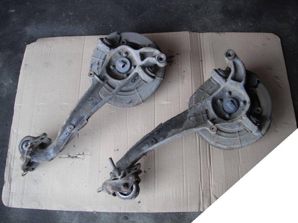 SAAB 9 5 2 3 TURBO 01r ZWROTNICA PIASTA TYL