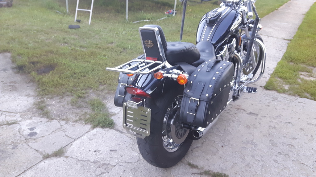 Багажник Suzuki Intruder