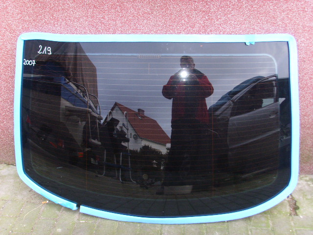 MERCEDES CLS W219 стекло заднее заднее