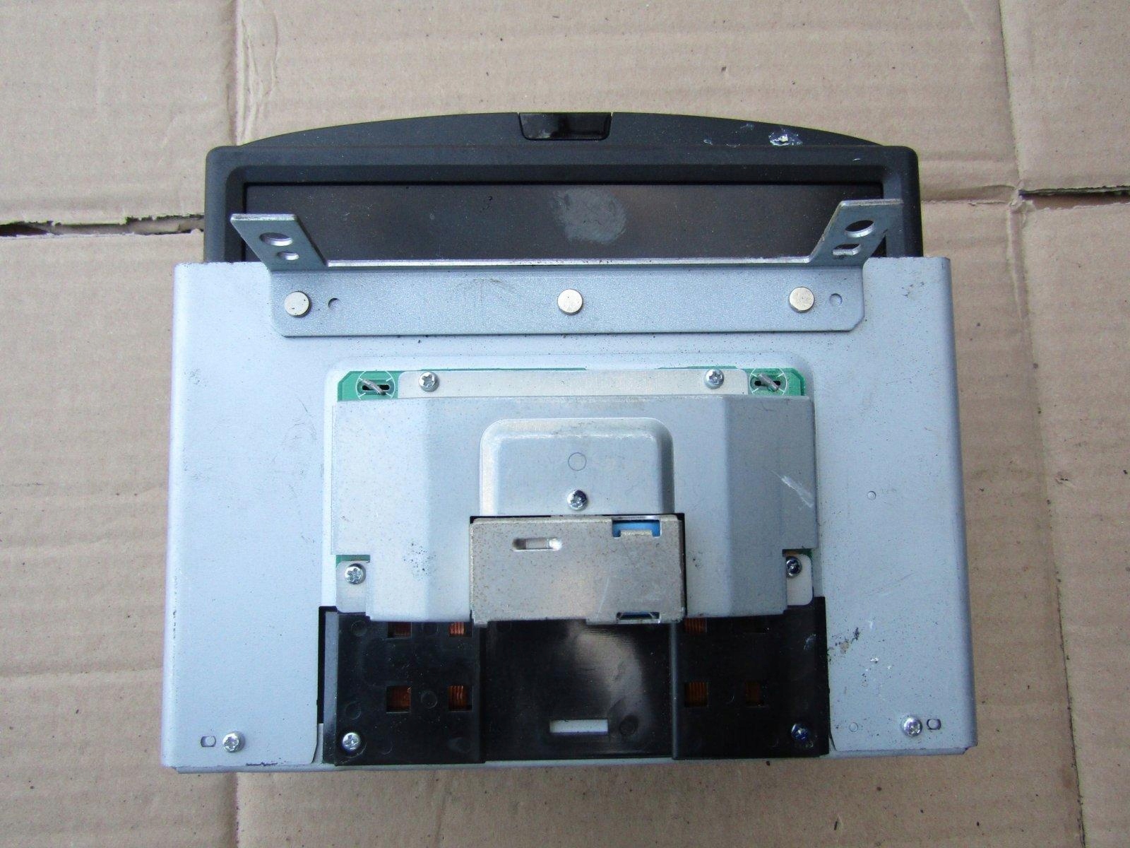 VOLVO V70 XC70 MONITOR WYSWIETLACZ NAWIGACJI