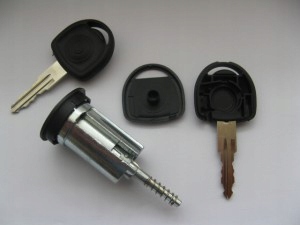 Замок зажигания OPEL CORSA C 2000-2006 год Part number 205 654