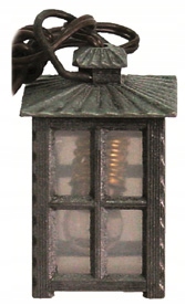 

Latarnia metalowa, biała, czworokątna- 4cm wys.