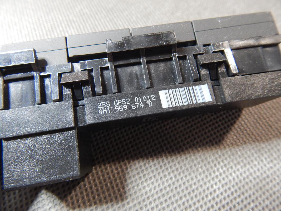 AUDI A8 D4 4H PANEL controls PDC 4H1959674D