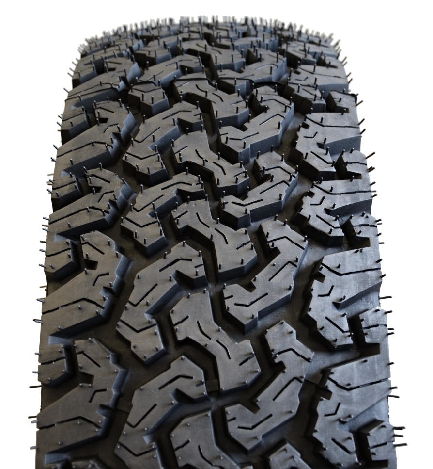 4x 205 70 R15 Opony Bieznikowane Nowe BFG 4x4 Model BF AT
