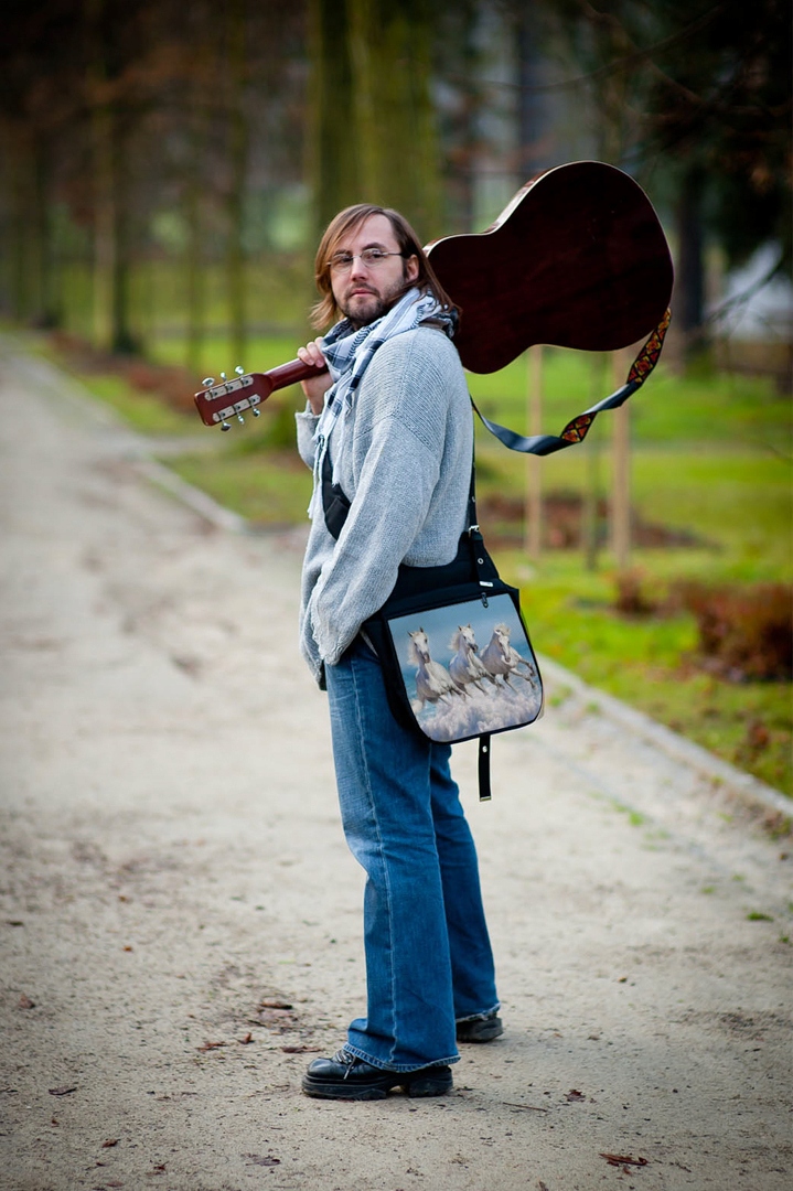 TORBA KLAPKA DUZA A4 KOŃ 46 GALOP BIAŁE PRODUKT PL Materiał dominujący codura