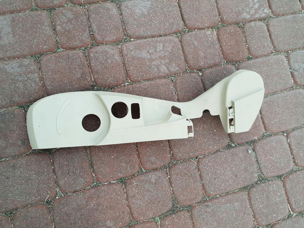 cover plastic seat Opel Insignia 13325196