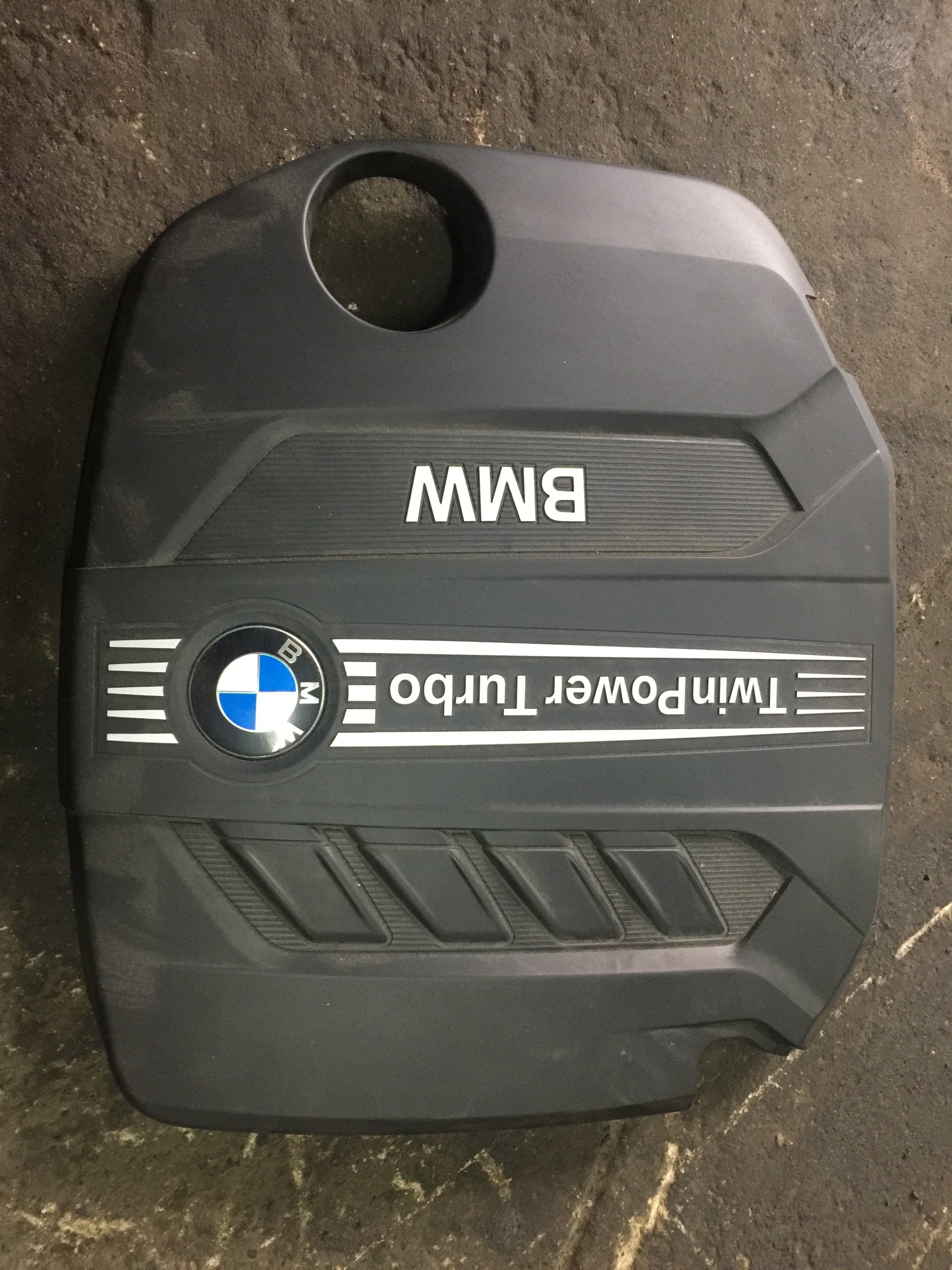 Кришка капота двигуна верхня BMW F20