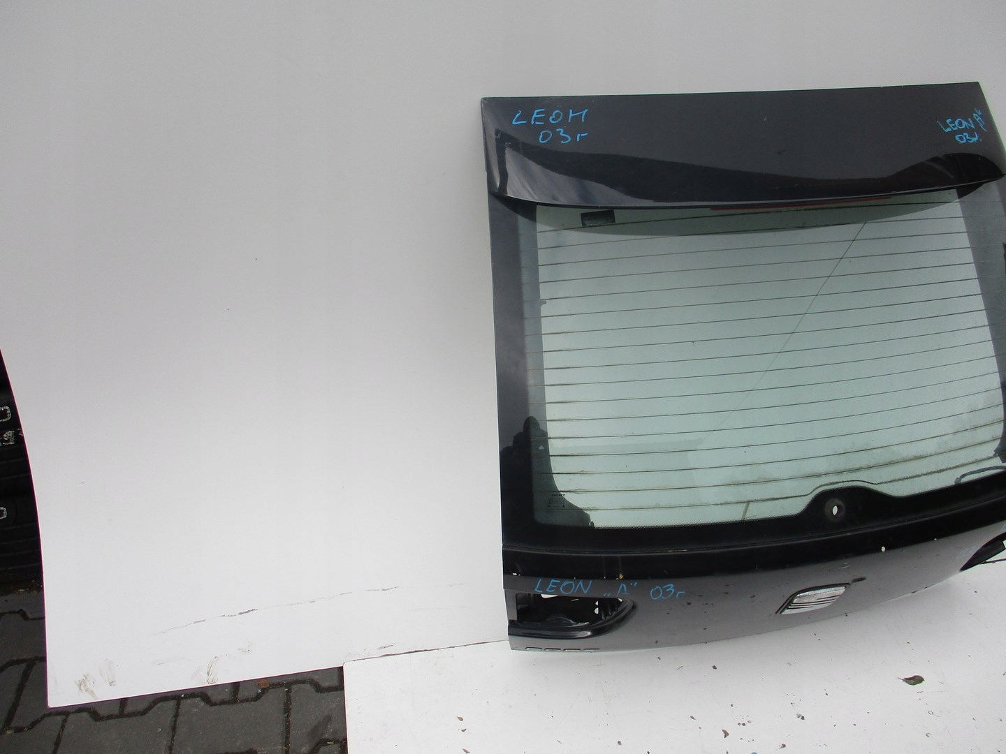 HECKKLAPPE SEAT LEON 1M0 03R