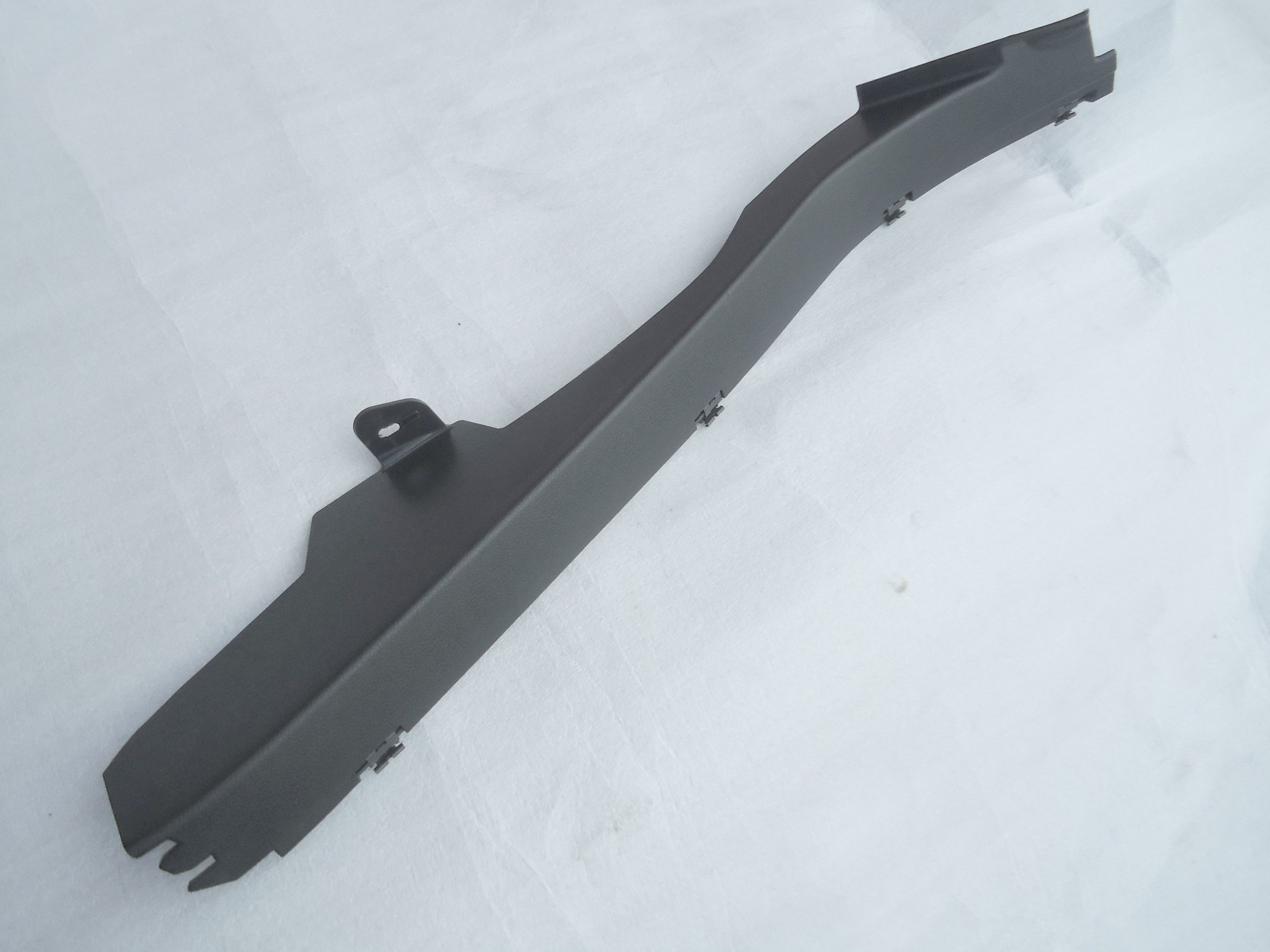 MERCEDES CКЛАСС W204 обивка порога A2046904025