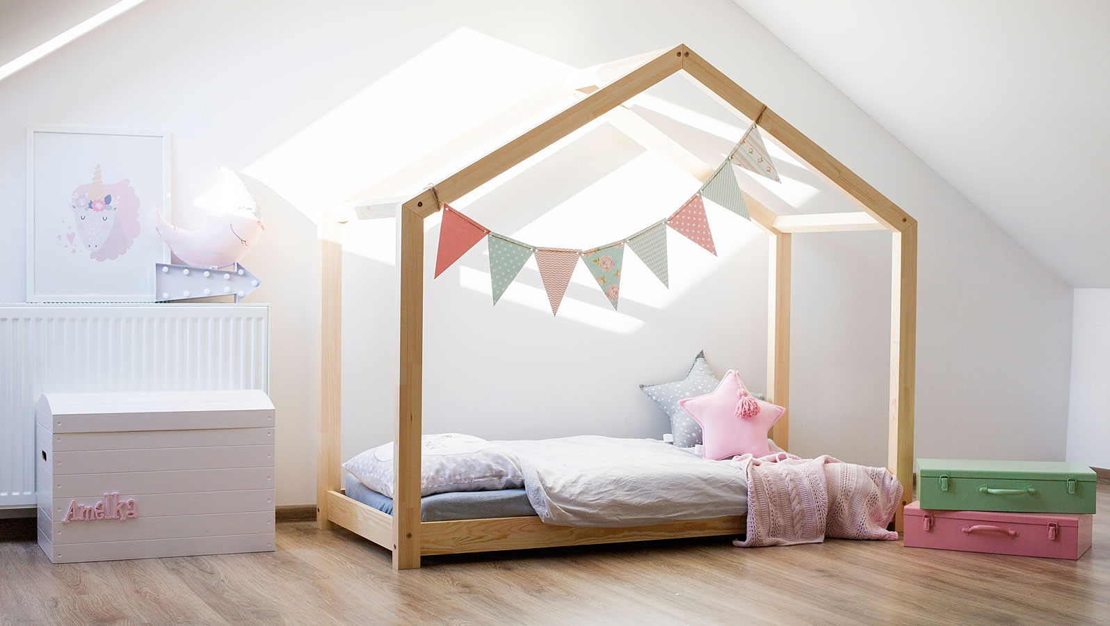 DZIECIĘCE ŁÓŻKO ===== DREWNIANY DOMEK DLA DZIECKA Typ łóżko pojedyncze
