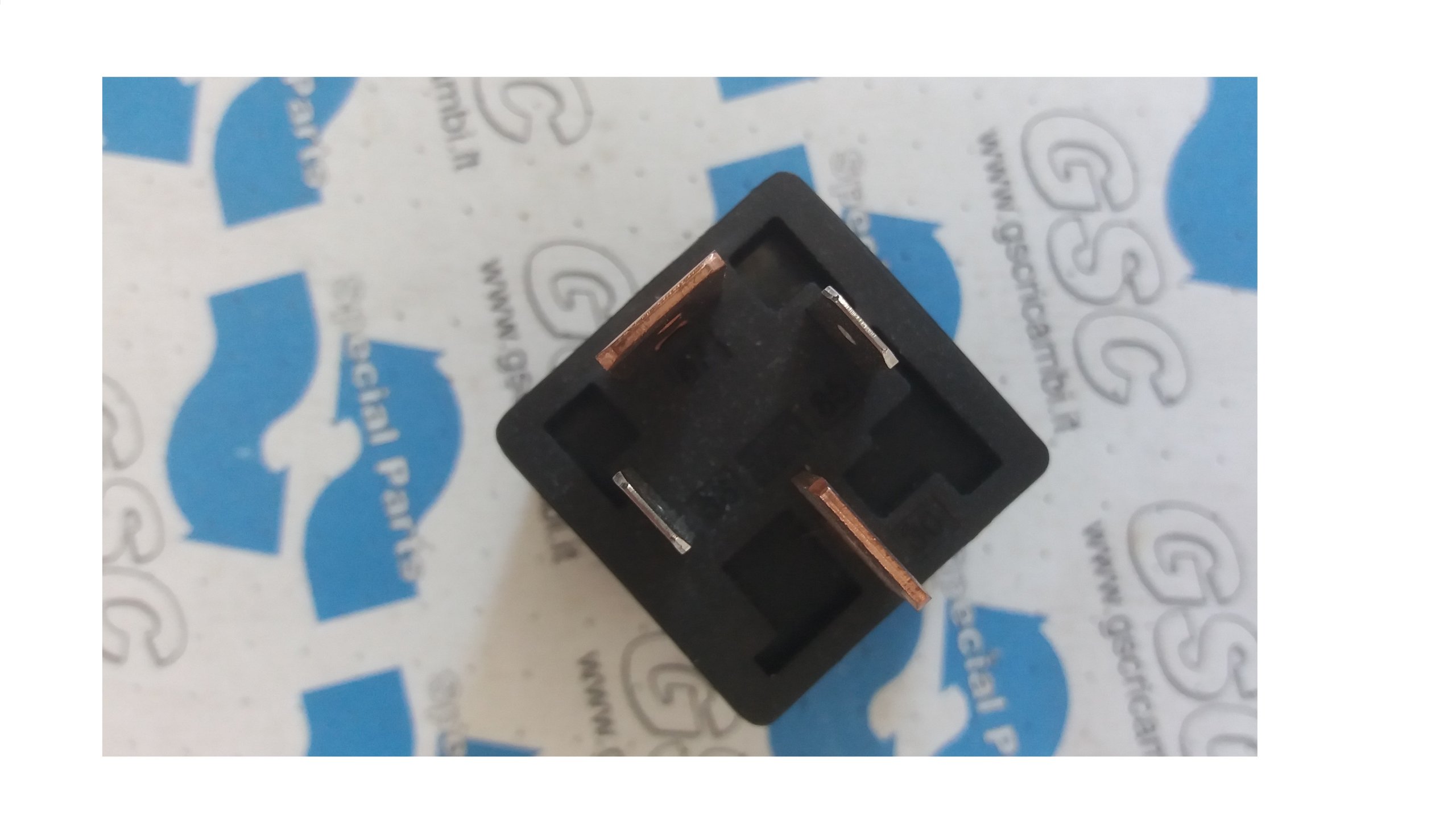 Przekaźnik Piaggio Gilera Vespa Derbi Aprilia 80A Producent inny