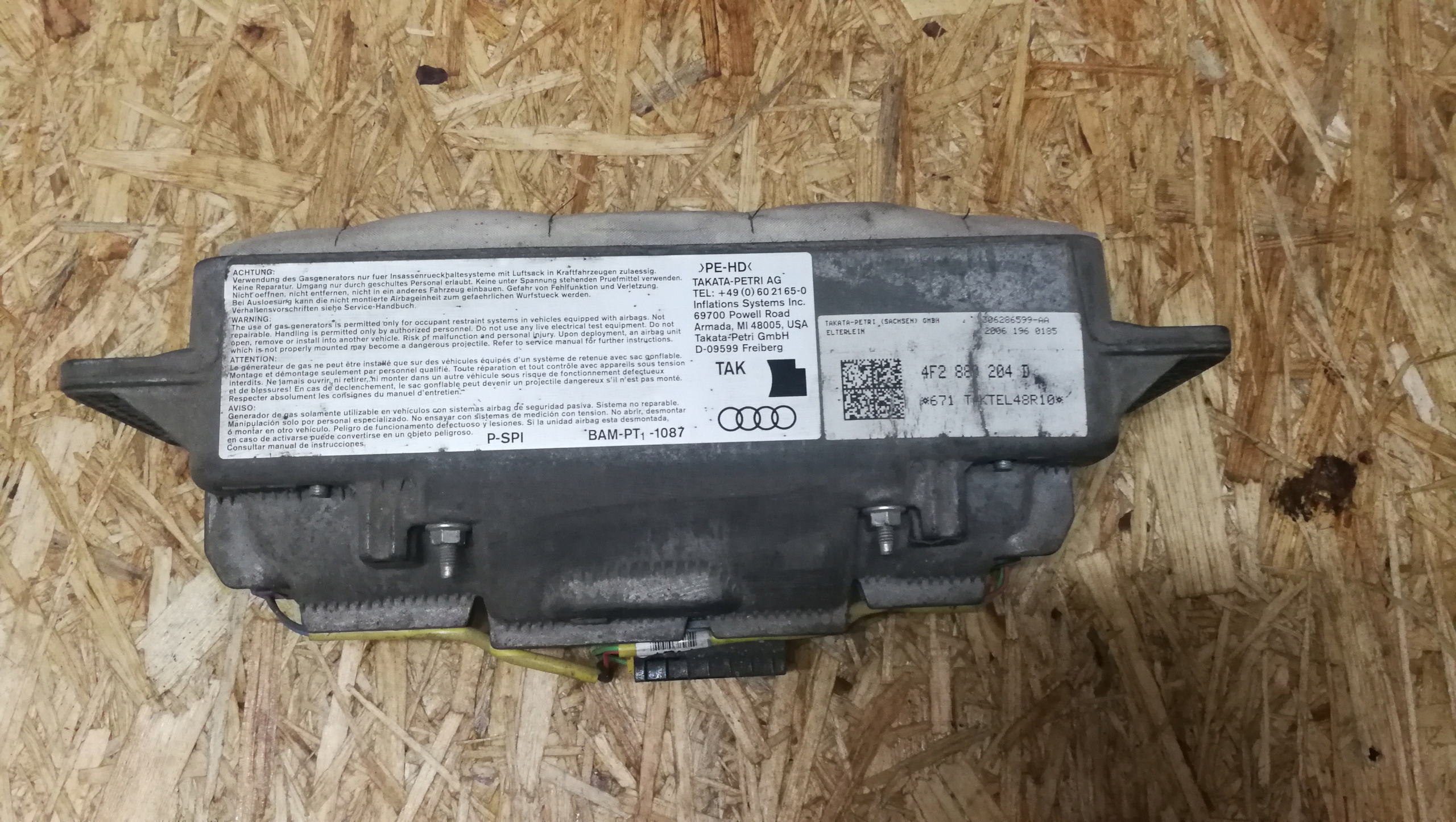 подушка безопасности пассажира Audi OE 4F2880204D