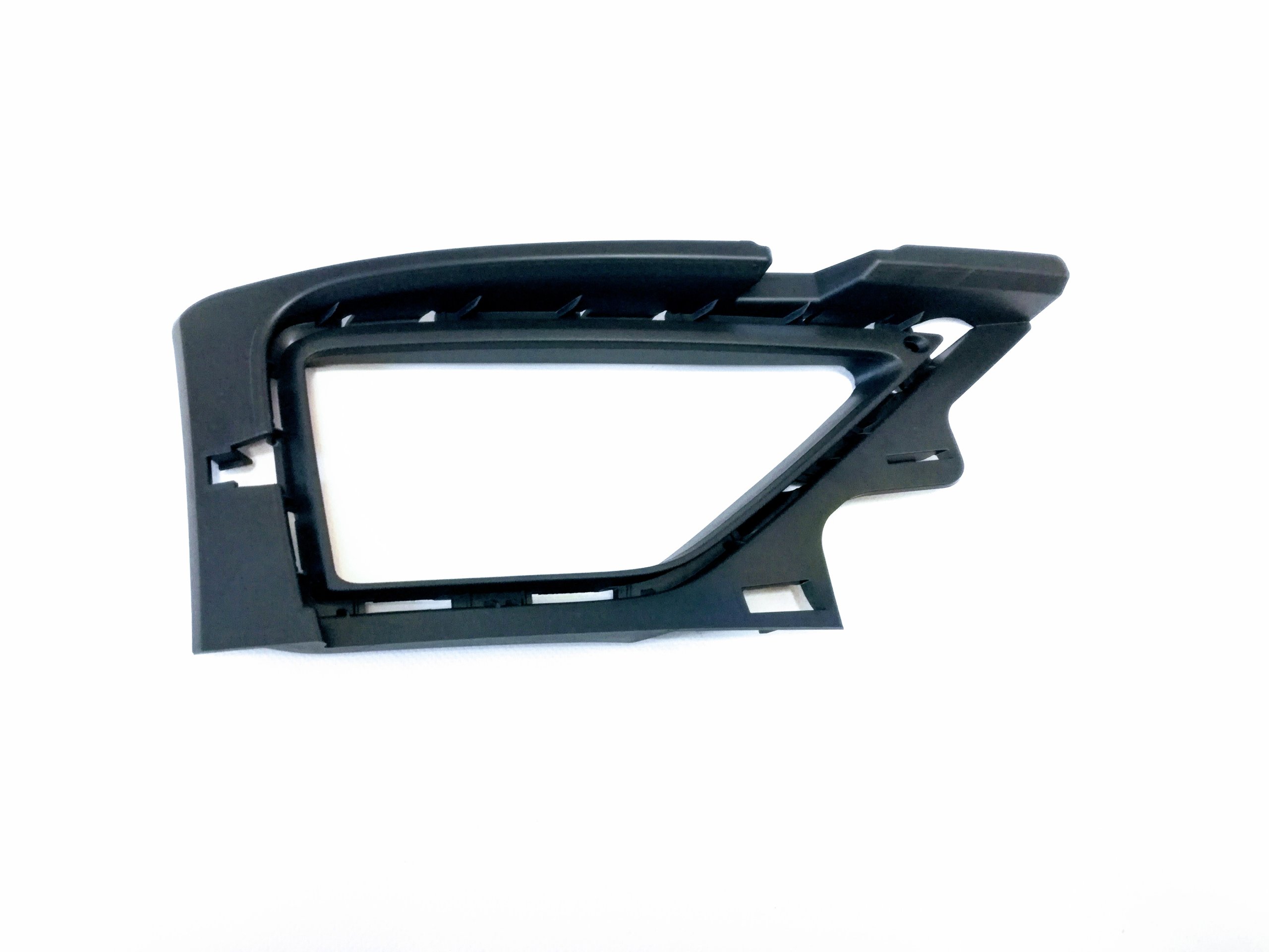 

Zaślepka zderzaka na halogen Vw Golf Sportsvan L/p