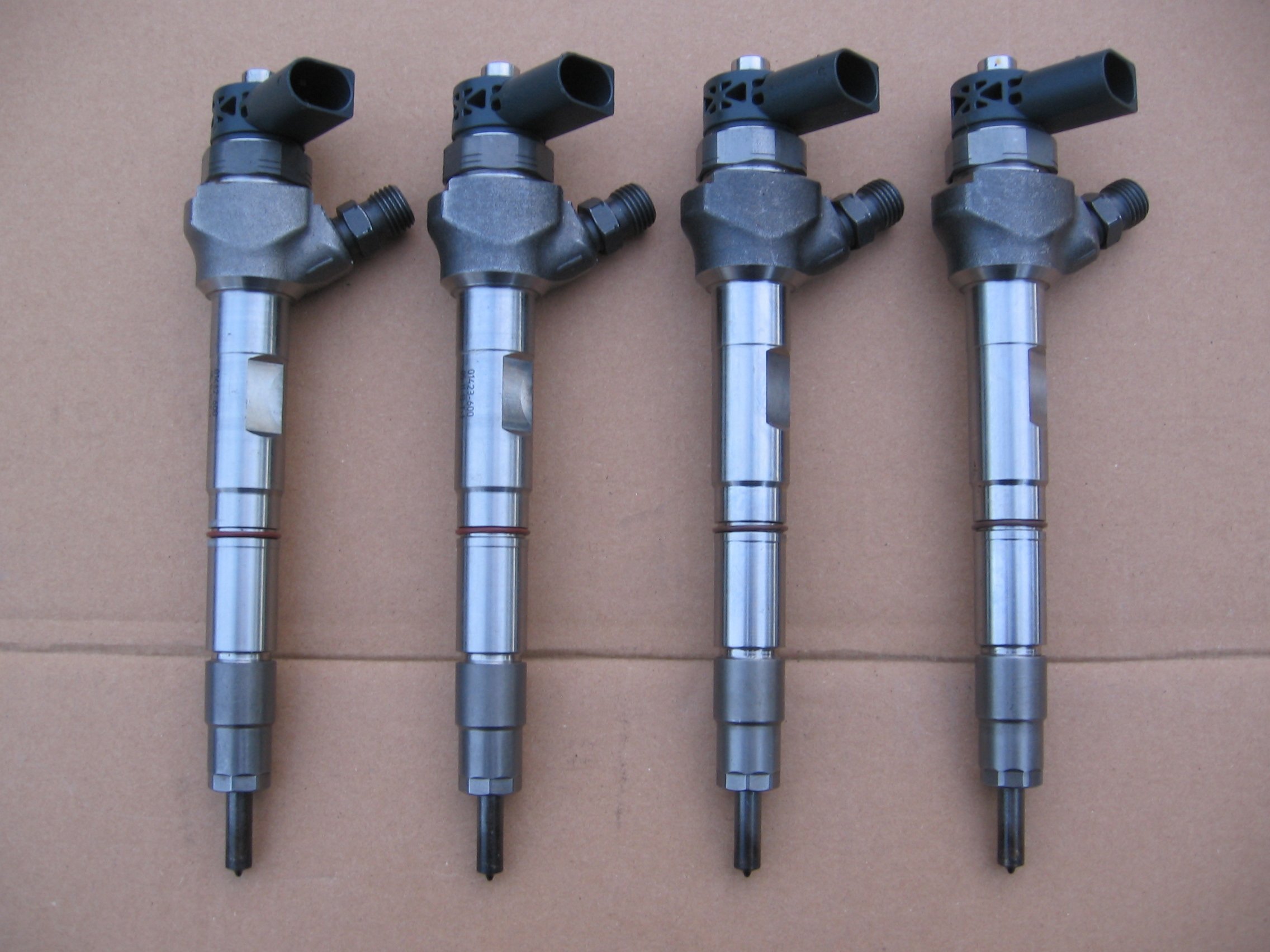 WTRYSKIWACZE 0445110471 2.0TDI VW AUDI SKODA SEAT