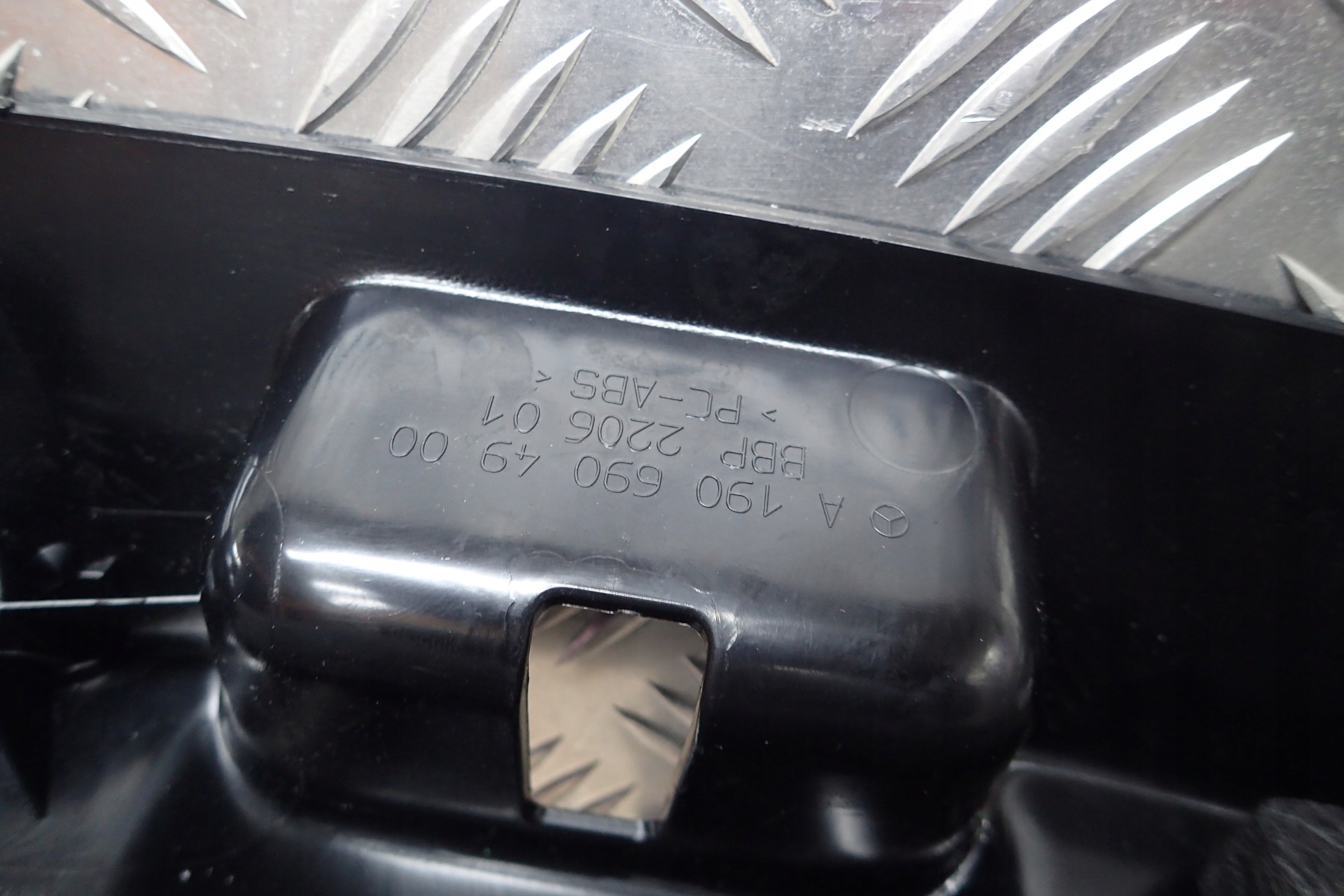 MERCEDES AMG GT R TAPICERKA KLAPY TYŁ TYLNEJ Typ samochodu Samochody osobowe