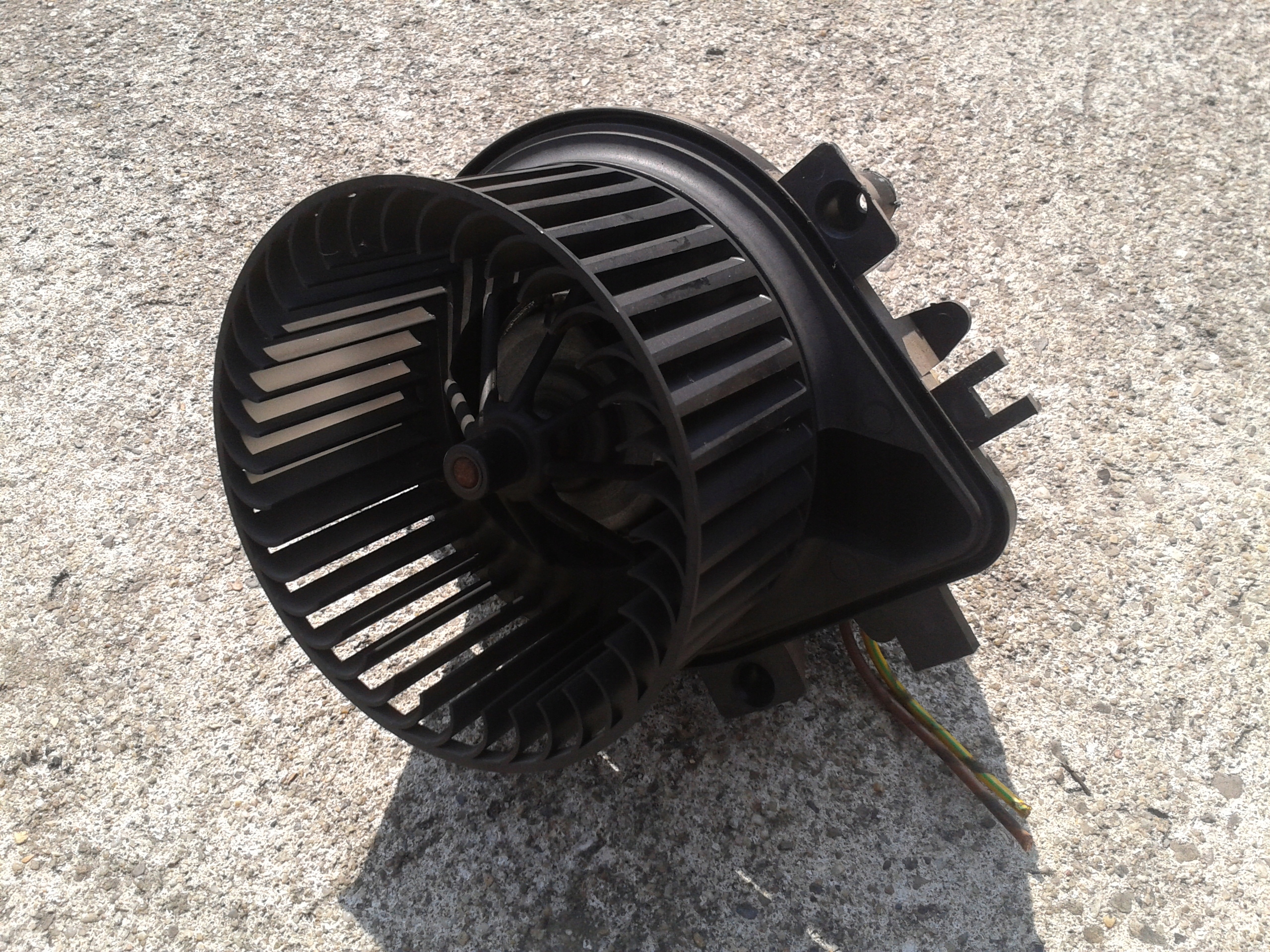 Вентилятор отопителя MINI COOPER R50 1.6 BENZ