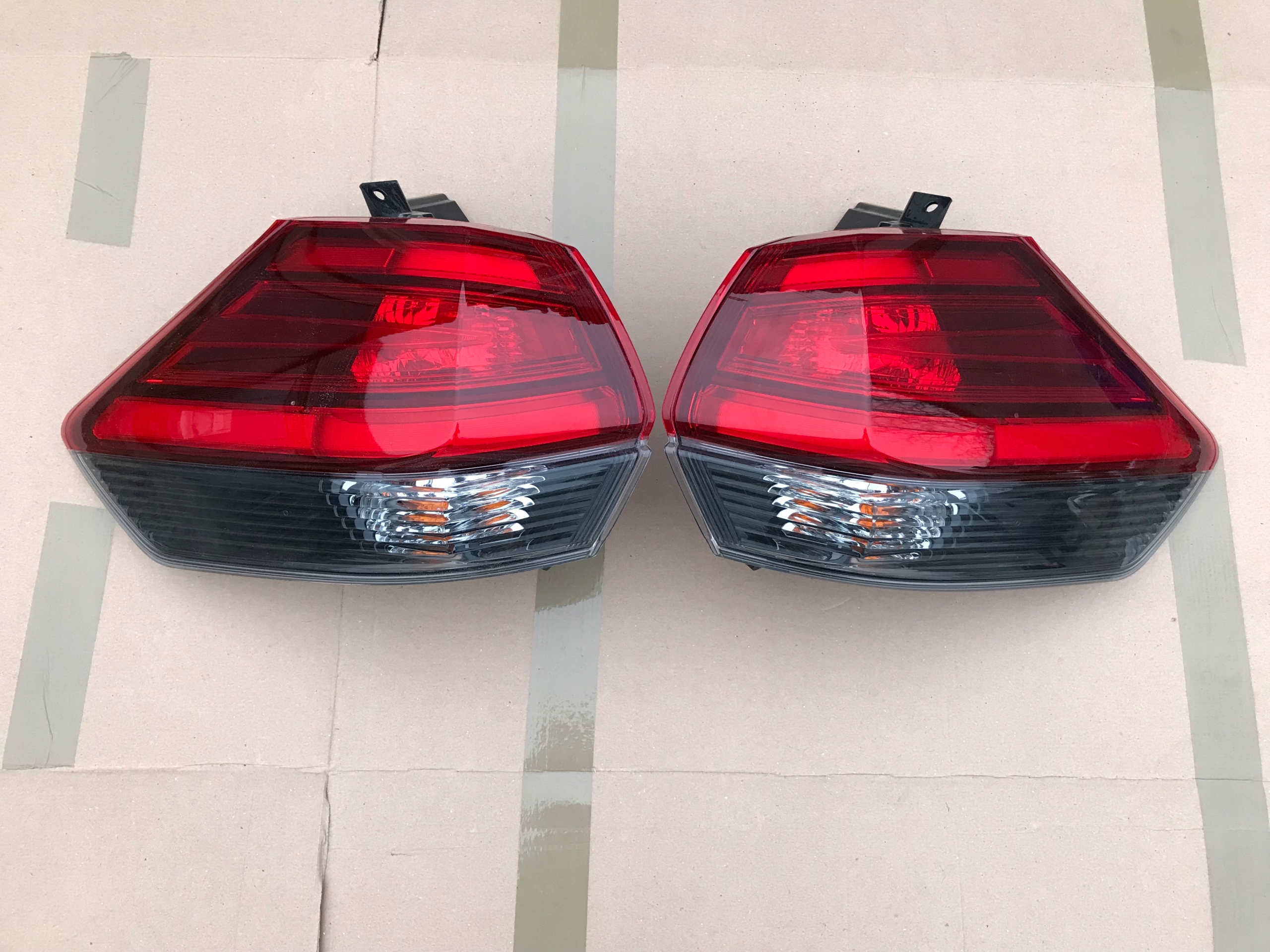 Xtrail T32 Lift Prawa Lampa - Niska cena na Allegro.pl