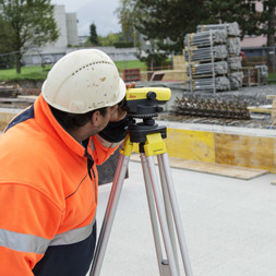 Niwelator optyczny Leica NA532 z rektyfikacją Marka Leica