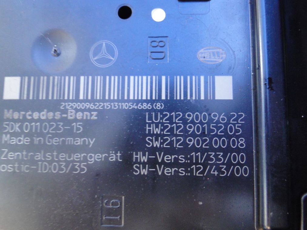 MERCEDES E KLASA W212 212 SKRZYNKA BEZPIECZNIKÓW Typ samochodu Samochody osobowe