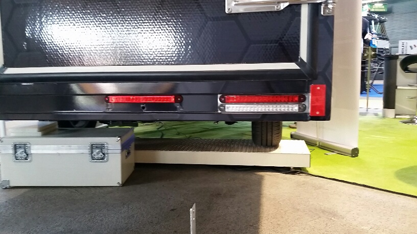 LAMPA PRZECIWMGIELNA TYLNA LED 24V PROPLAST 25CM Car type Cargo vans Trucks
