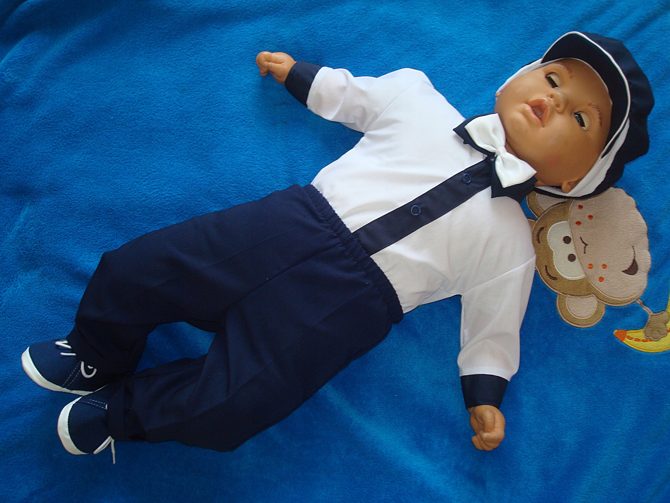 KOSZULA-BODY SPODNIE MUSZKA CZAPKA CHRZEST r.92 Rozmiar 92