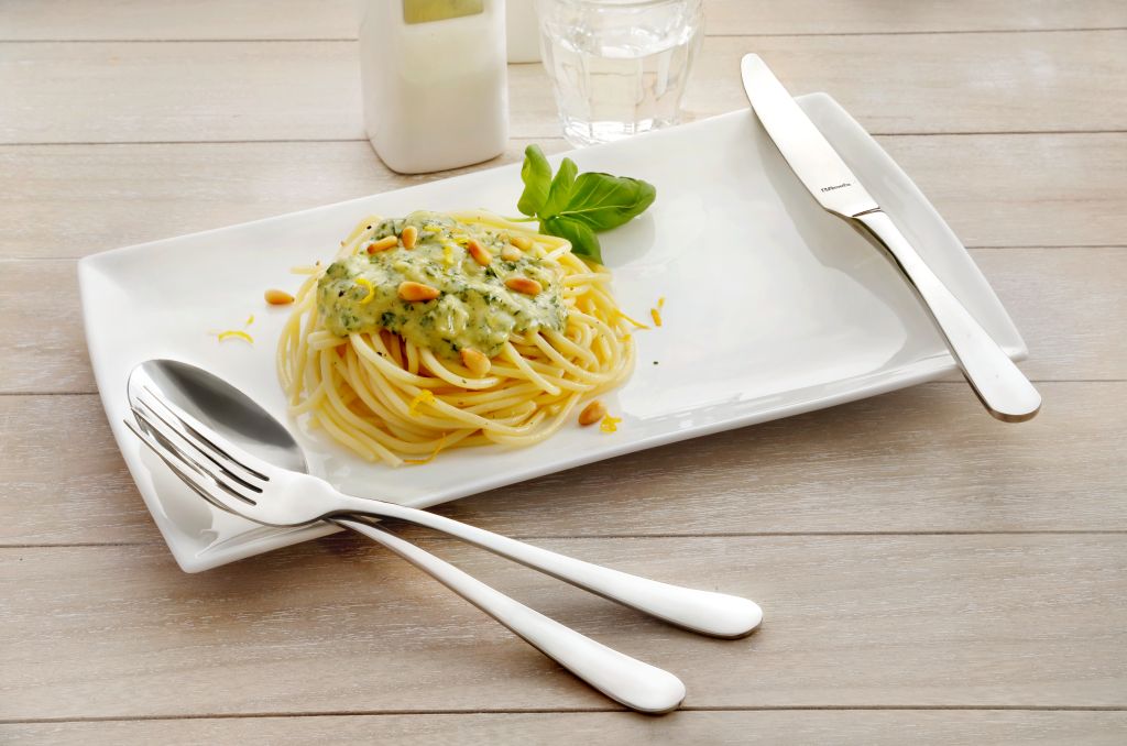 AMEFA 65 SZTUĆCE NIERDZEWNE OBIADOWE ZESTAW AUSTIN W WALIZCE KOMPLET 12 OS Typ produktu wielorazowy