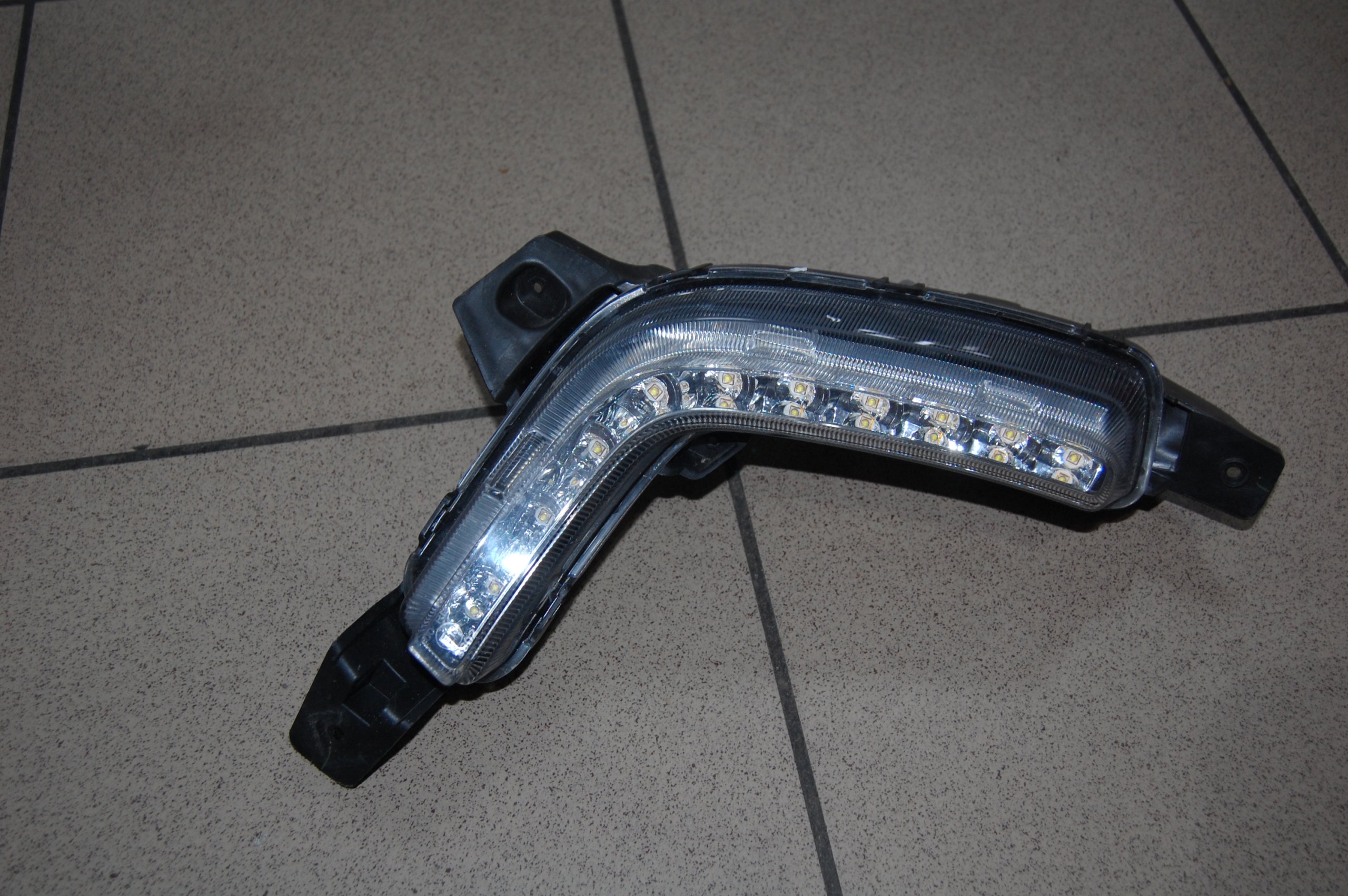 ПРОТИВОТУМАНКА HYUNDAI I10 13-17 14-16 LED ЛІВИЙ