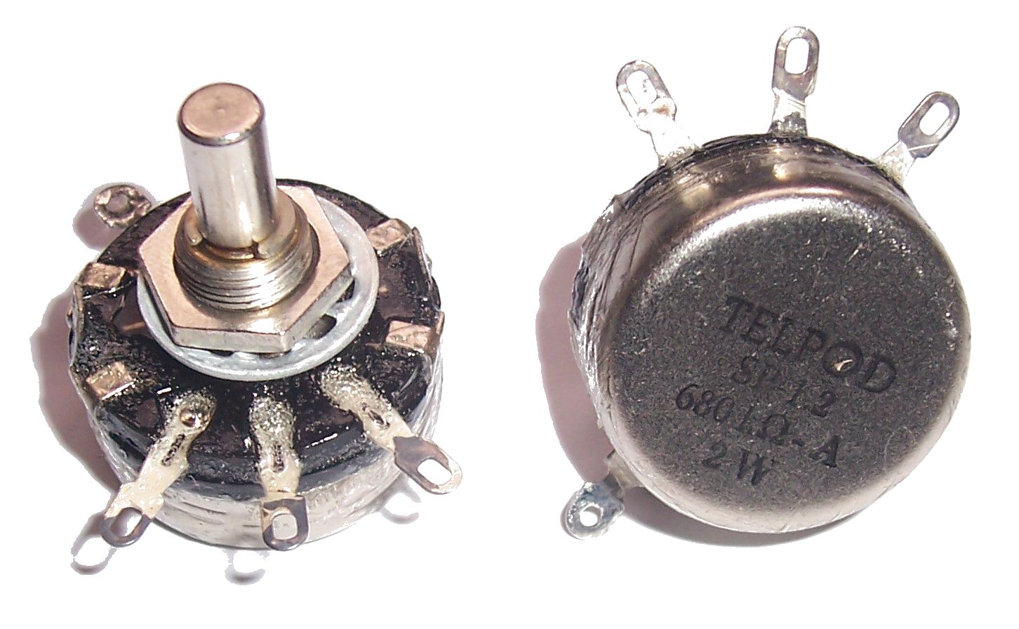 

Potencjometr Obrotowy 2W 680k ohm liniowy (3643)