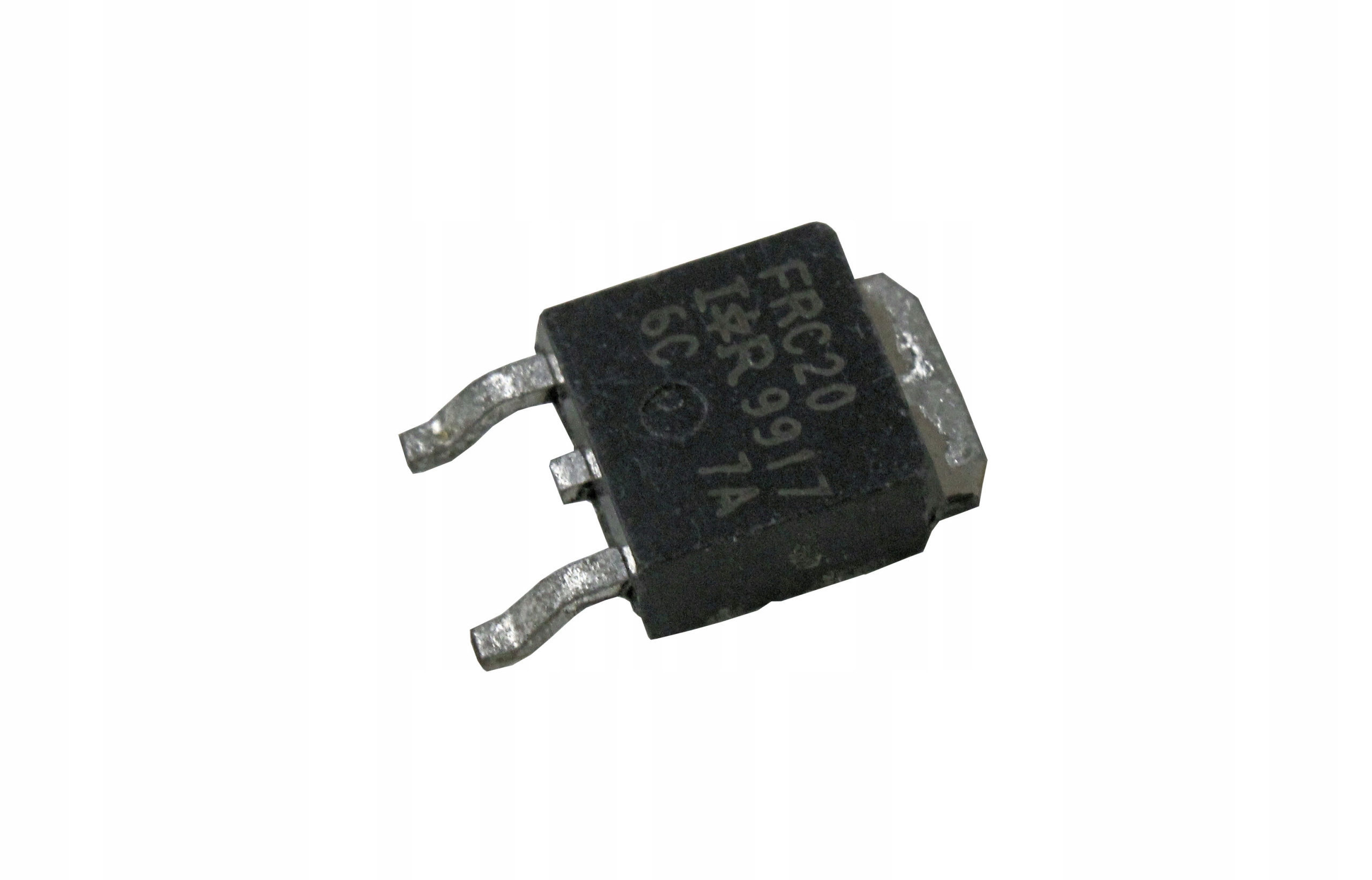 

IRFRC20 N-mosfet 600V 1.3A 42W Dpak E808