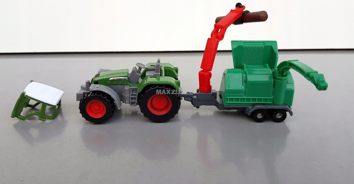 SIKU 1675 TRAKTOR FENDT + RĘBAK DO DREWNA Kolor dominujący wielokolorowy