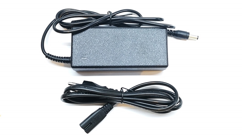 

Zasilacz Biurkowy 12V 40W 3,3A Wtyk 2,1/5,5 Do Led