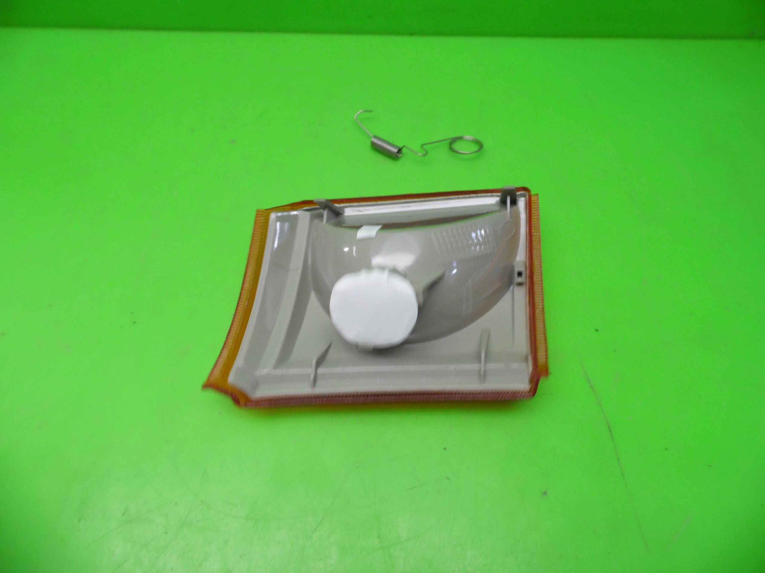 KIERUNKOWSKAZ PRZÓD LEWY FORD TRANSIT MK5 94-00 Kolor klosza pomarańczowy