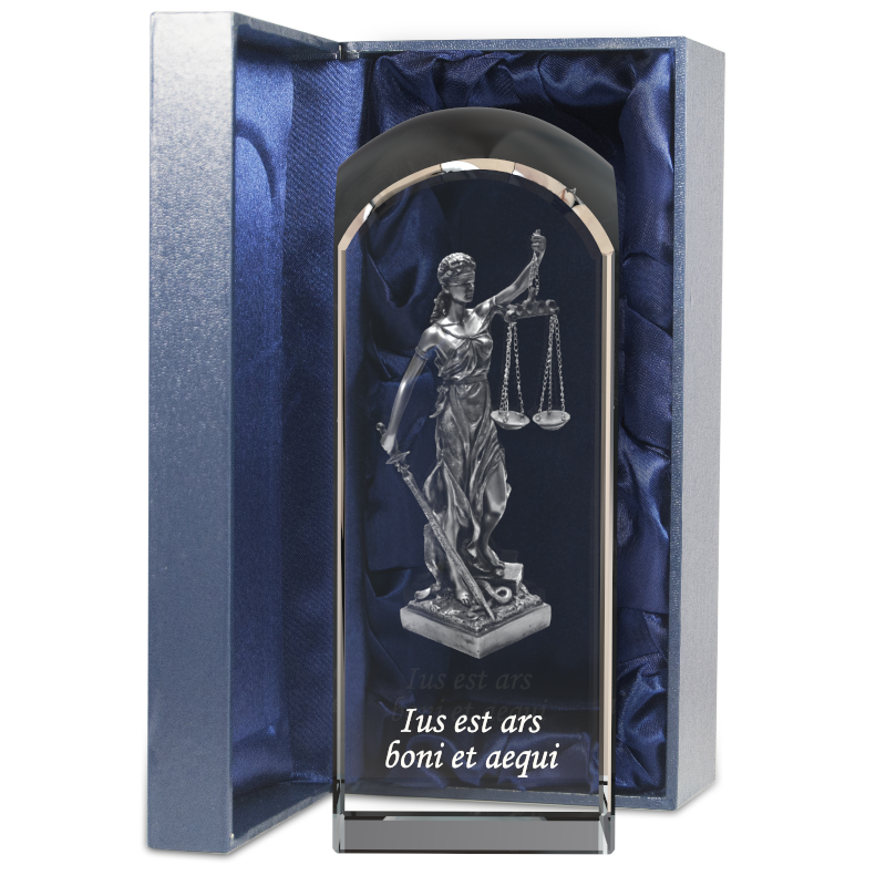 

dla aplikanta prawa Temida 3D z dedykacją